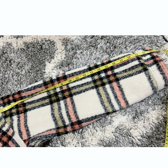 Bagatelle Shacket - Picture 11 of 14